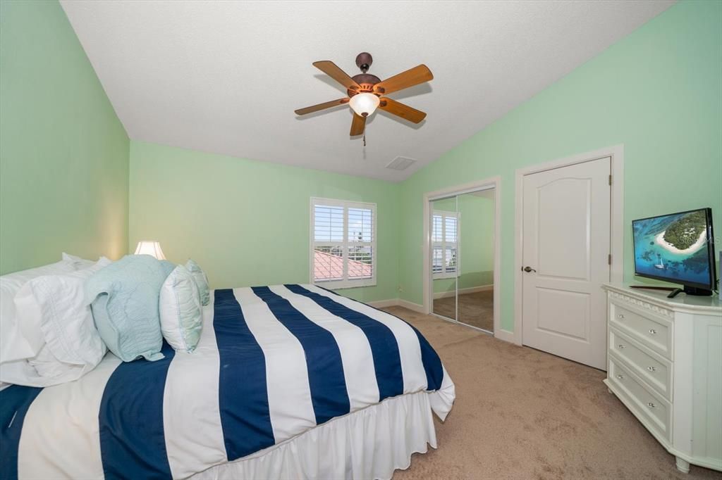 For Sale: $1,330,000 (3 beds, 2 baths, 3548 Square Feet)