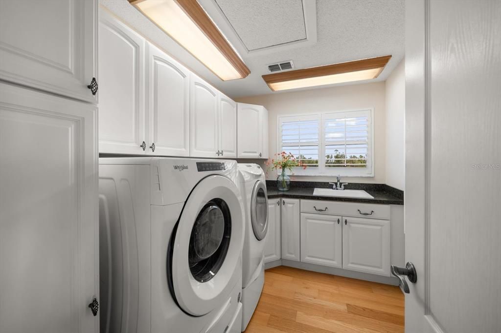 For Sale: $1,330,000 (3 beds, 2 baths, 3548 Square Feet)