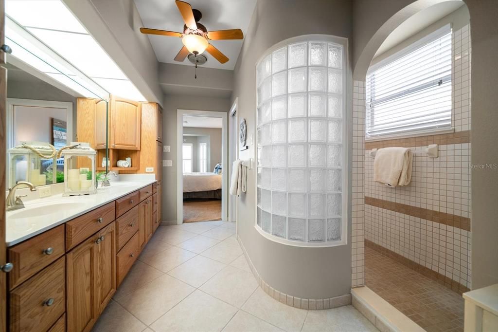 For Sale: $1,330,000 (3 beds, 2 baths, 3548 Square Feet)