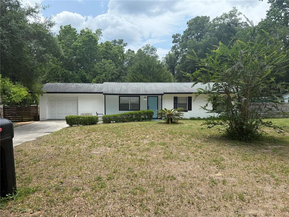 For Sale: $225,000 (3 beds, 2 baths, 1114 Square Feet)