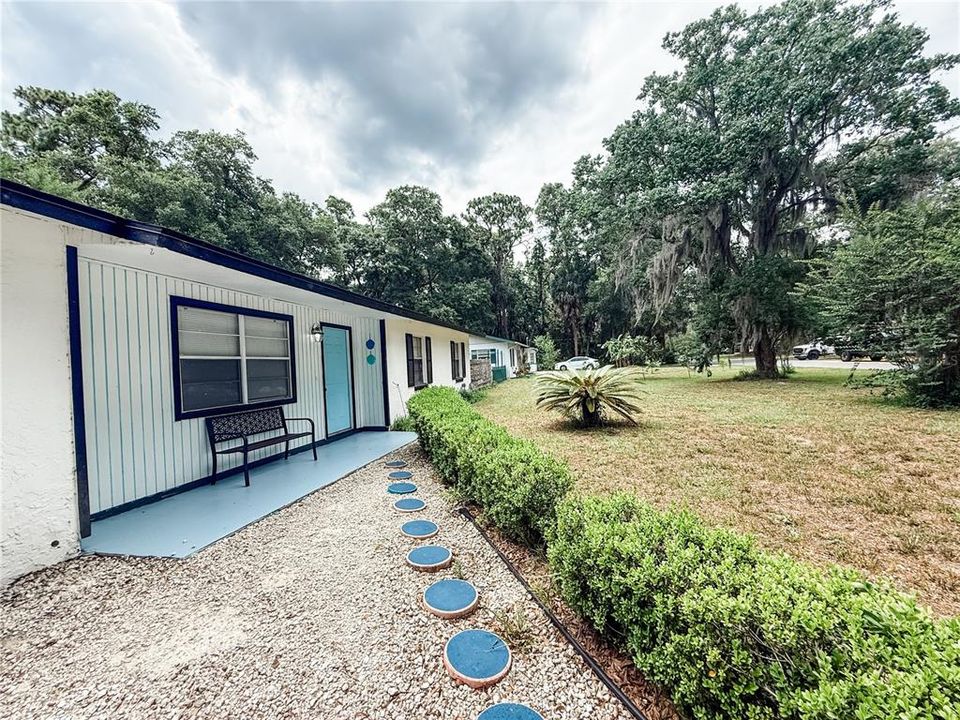 For Sale: $225,000 (3 beds, 2 baths, 1114 Square Feet)