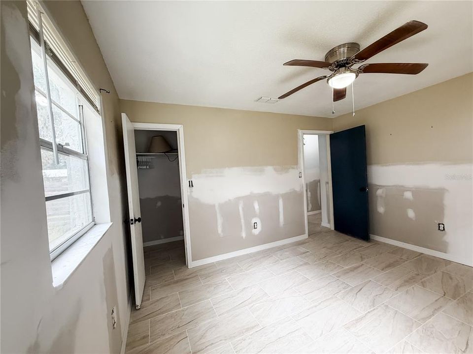 For Sale: $225,000 (3 beds, 2 baths, 1114 Square Feet)