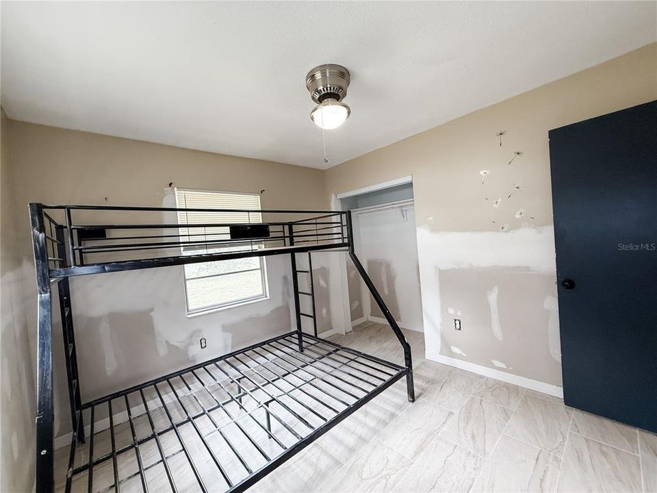 For Sale: $225,000 (3 beds, 2 baths, 1114 Square Feet)