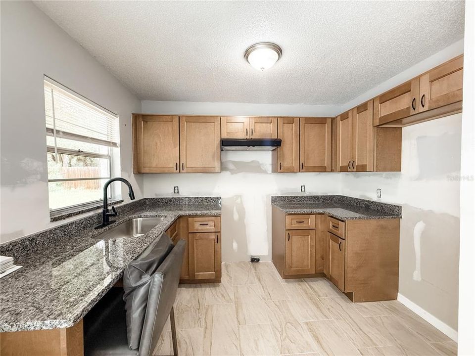 For Sale: $225,000 (3 beds, 2 baths, 1114 Square Feet)