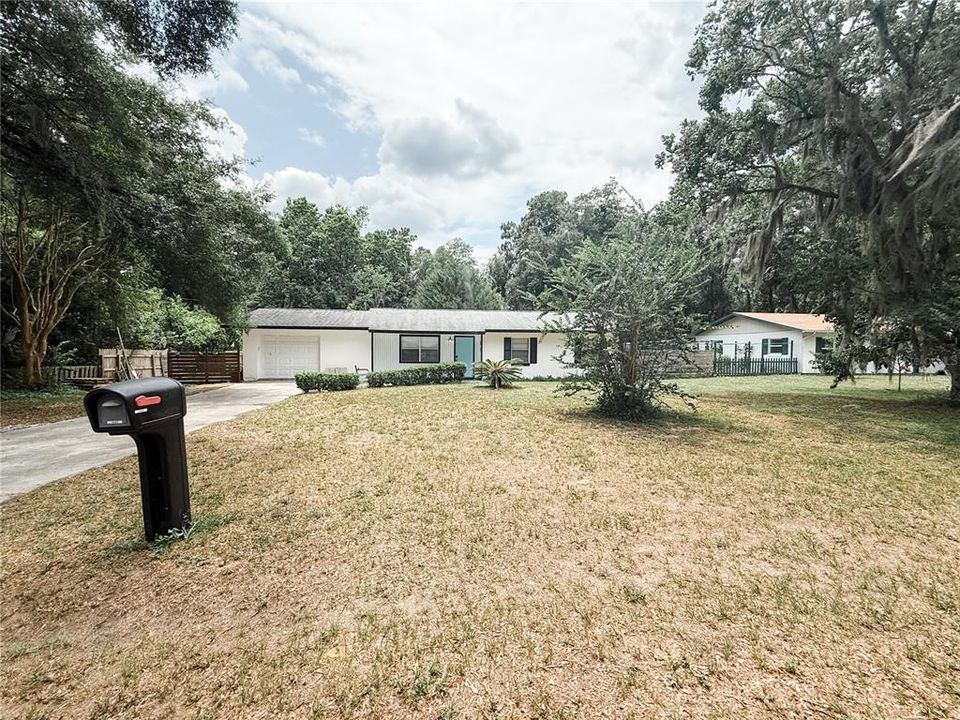 For Sale: $225,000 (3 beds, 2 baths, 1114 Square Feet)