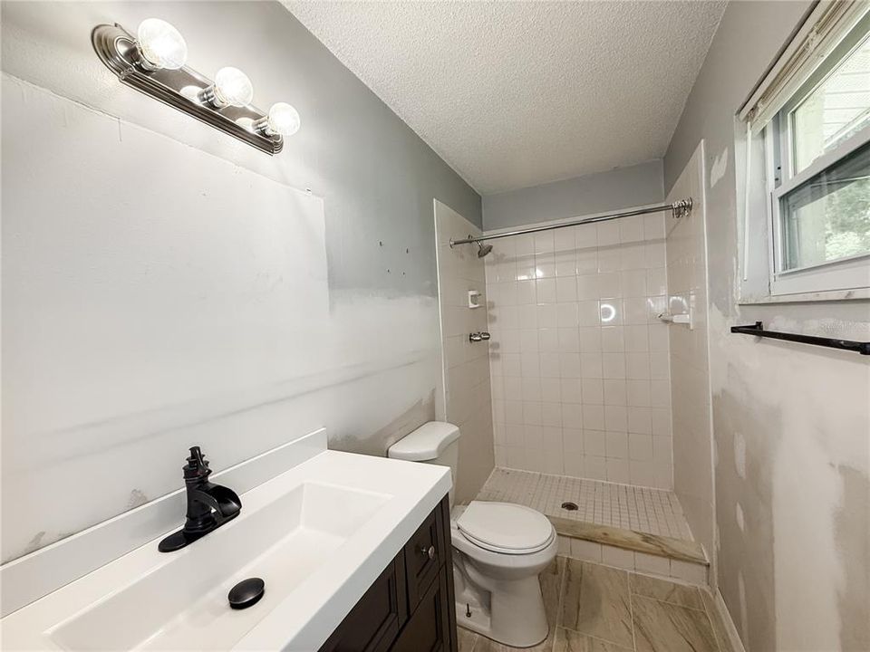 For Sale: $225,000 (3 beds, 2 baths, 1114 Square Feet)