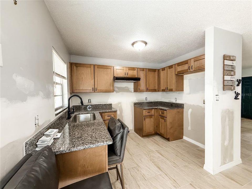 For Sale: $225,000 (3 beds, 2 baths, 1114 Square Feet)