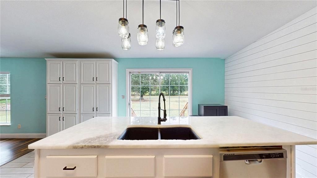 For Sale: $420,000 (4 beds, 2 baths, 1860 Square Feet)