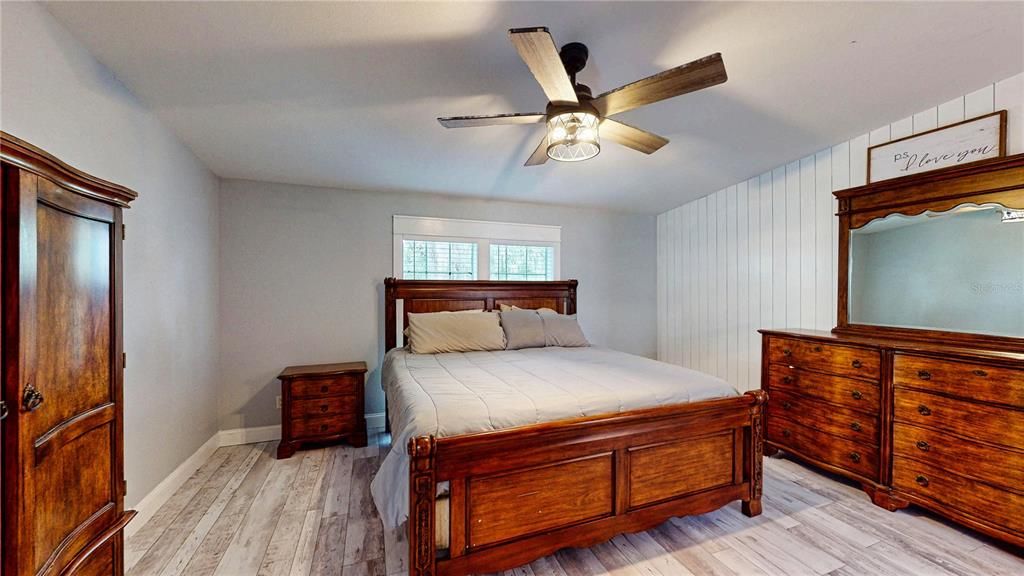 For Sale: $420,000 (4 beds, 2 baths, 1860 Square Feet)