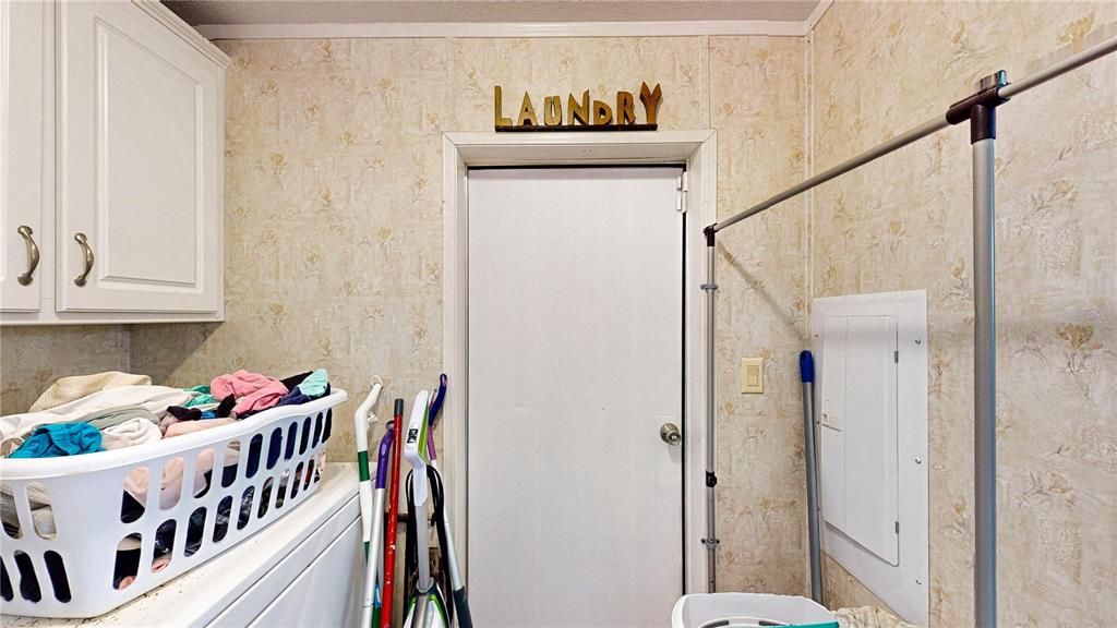 For Sale: $420,000 (4 beds, 2 baths, 1860 Square Feet)