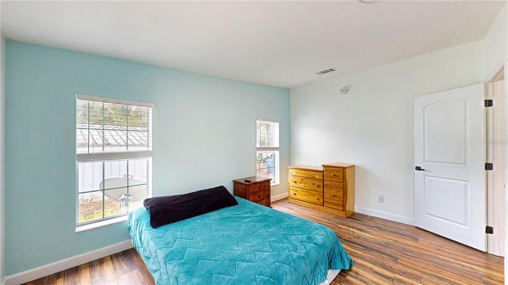 For Sale: $420,000 (4 beds, 2 baths, 1860 Square Feet)