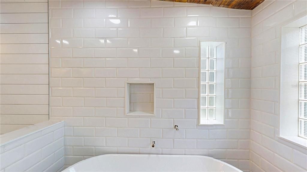 For Sale: $420,000 (4 beds, 2 baths, 1860 Square Feet)