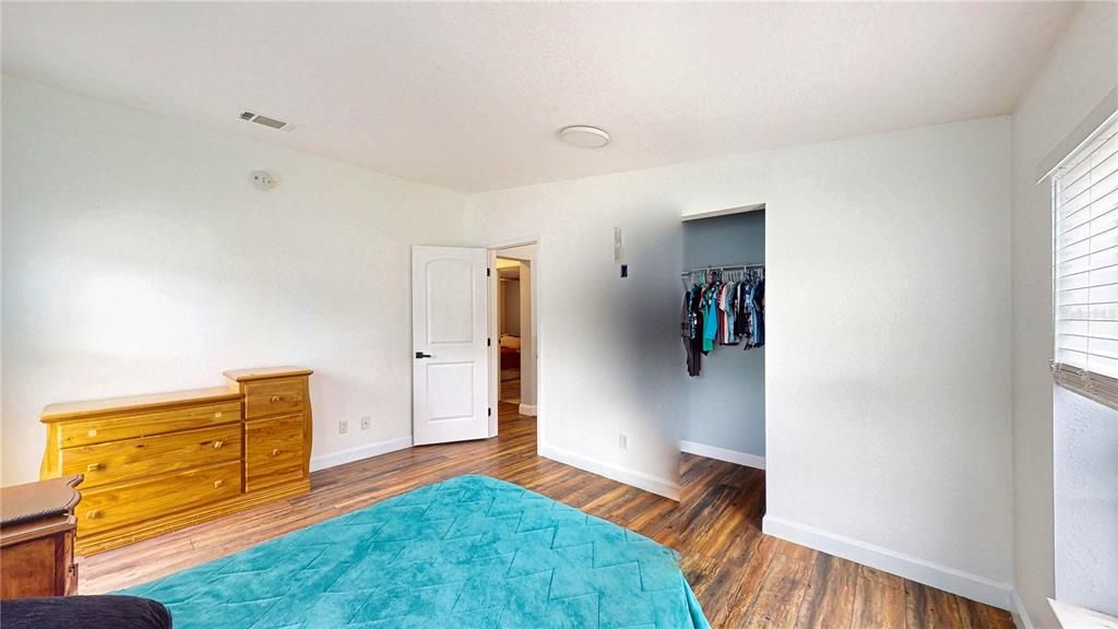 For Sale: $420,000 (4 beds, 2 baths, 1860 Square Feet)