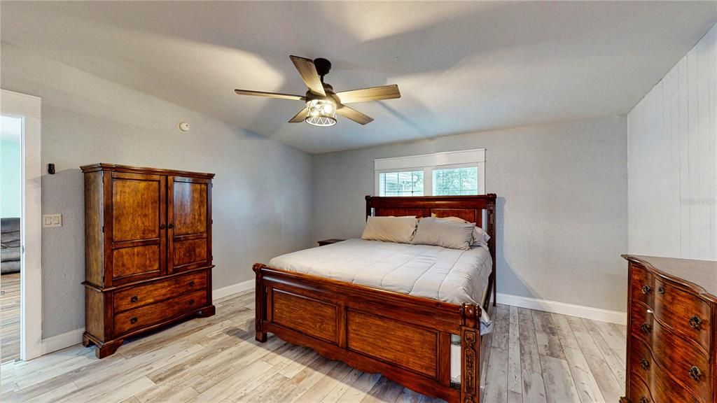 For Sale: $420,000 (4 beds, 2 baths, 1860 Square Feet)