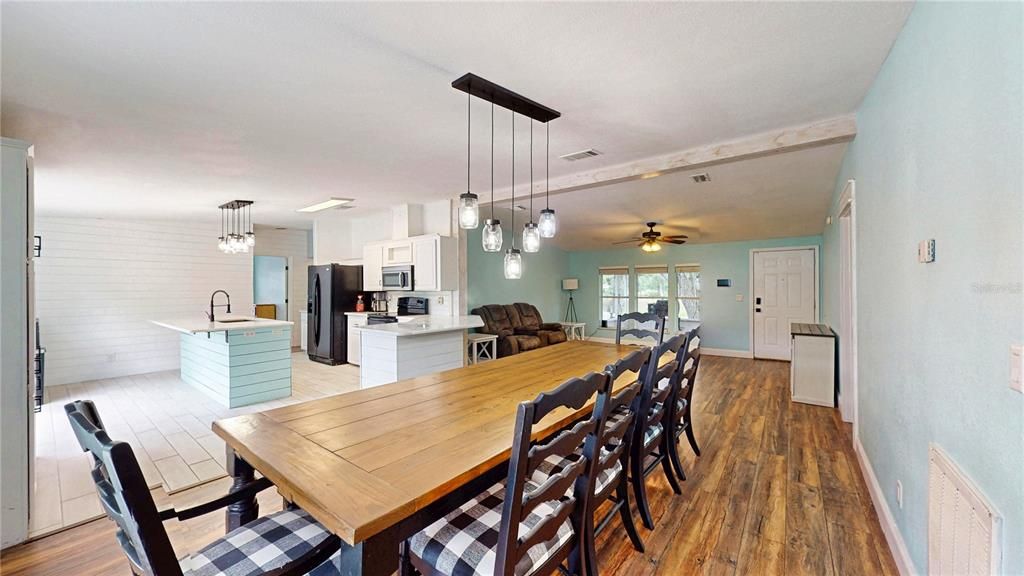 For Sale: $420,000 (4 beds, 2 baths, 1860 Square Feet)