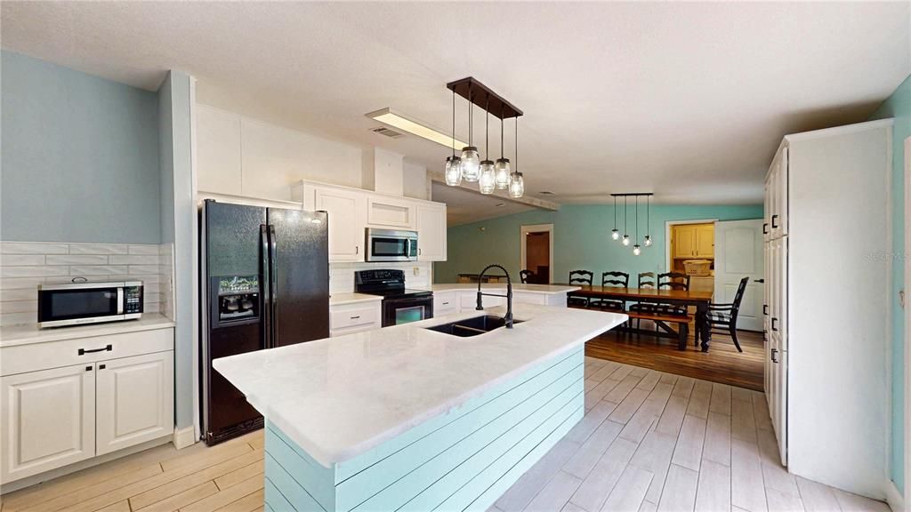 For Sale: $420,000 (4 beds, 2 baths, 1860 Square Feet)