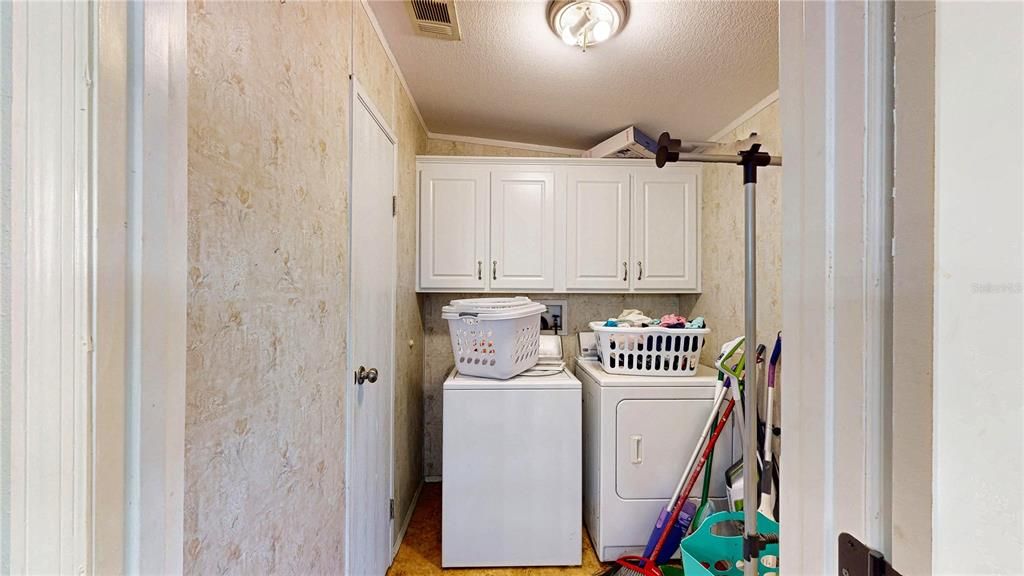 For Sale: $420,000 (4 beds, 2 baths, 1860 Square Feet)