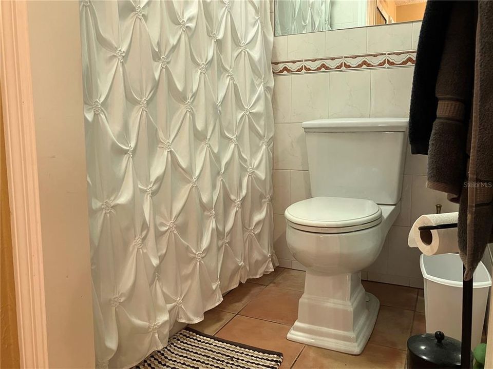 待售: $395,000 (3 贝兹, 3 浴室, 2357 平方英尺)