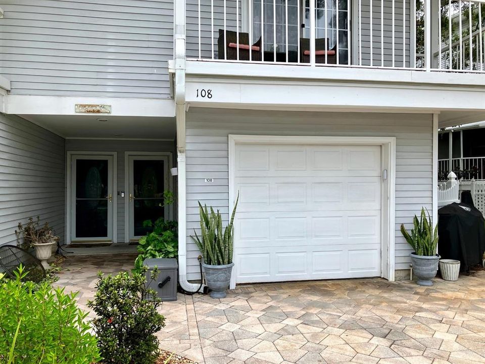 待售: $395,000 (3 贝兹, 3 浴室, 2357 平方英尺)