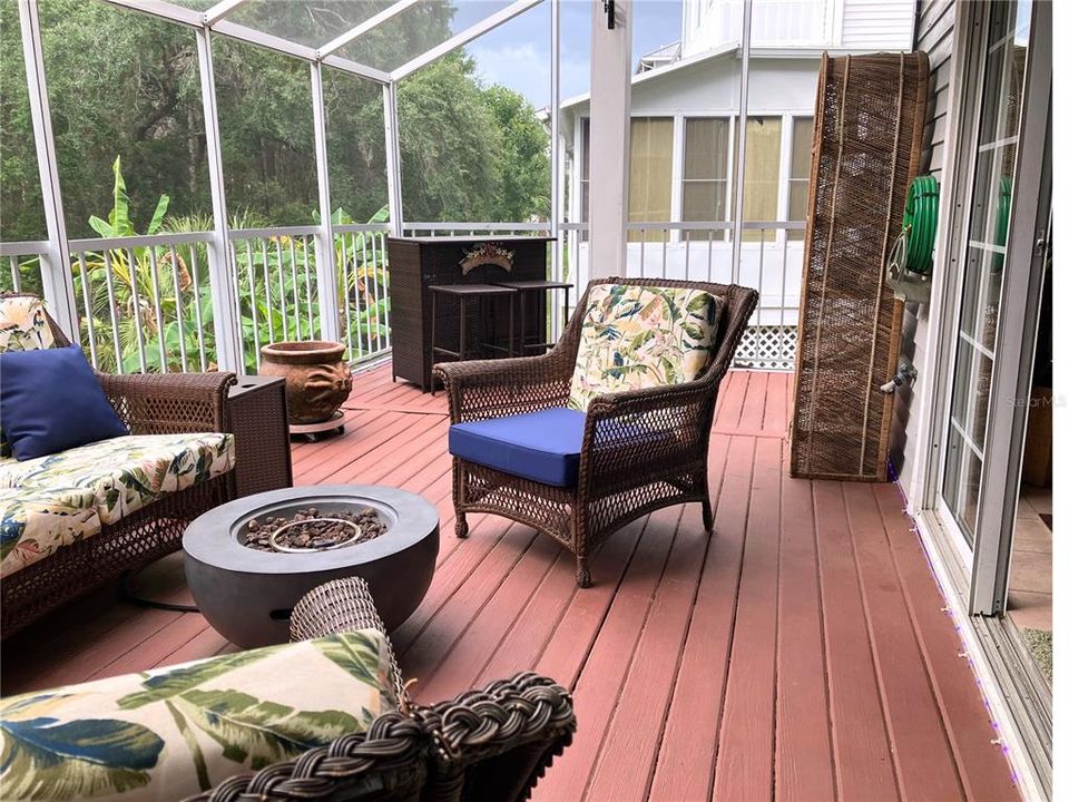 待售: $395,000 (3 贝兹, 3 浴室, 2357 平方英尺)