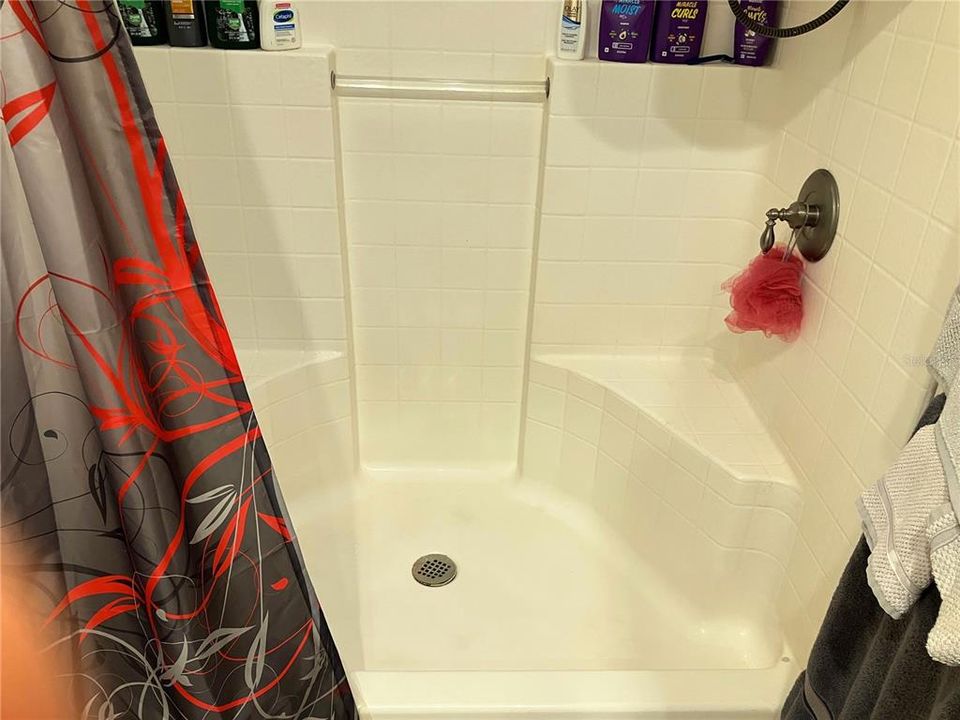 待售: $395,000 (3 贝兹, 3 浴室, 2357 平方英尺)