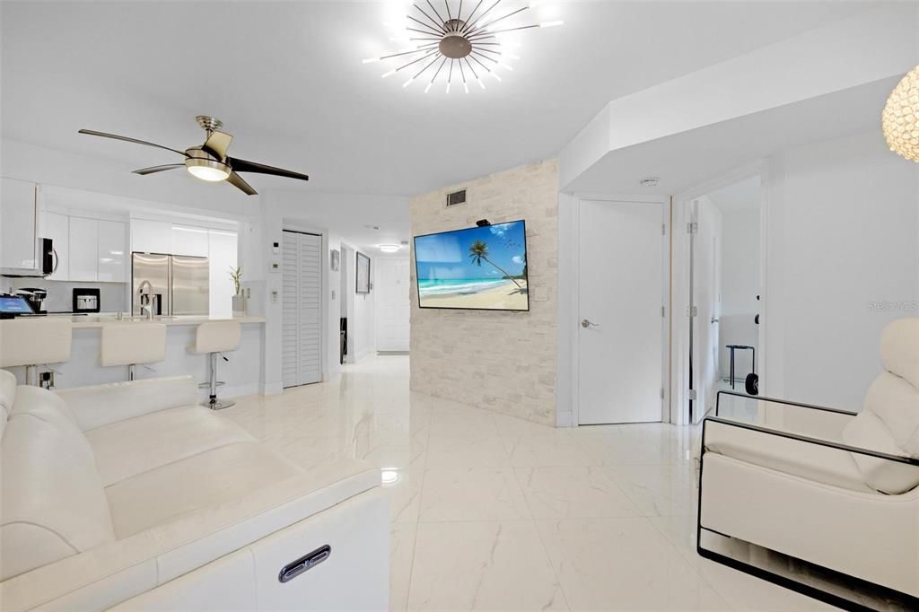 En Venta: $294,750 (2 camas, 1 baños, 850 Pies cuadrados)