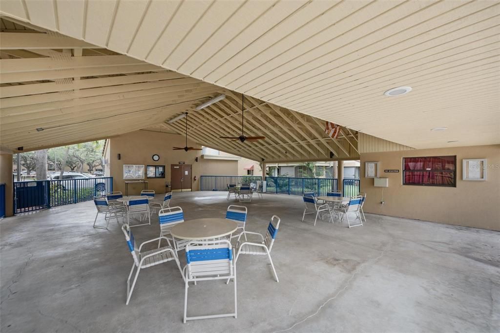 En Venta: $294,750 (2 camas, 1 baños, 850 Pies cuadrados)