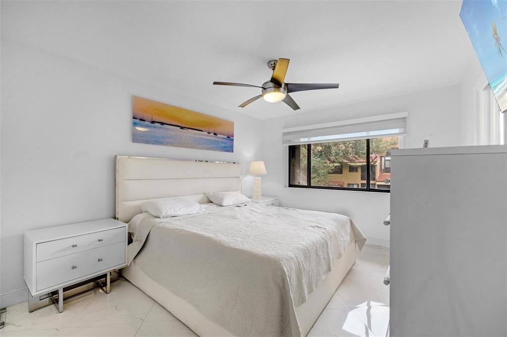 En Venta: $294,750 (2 camas, 1 baños, 850 Pies cuadrados)