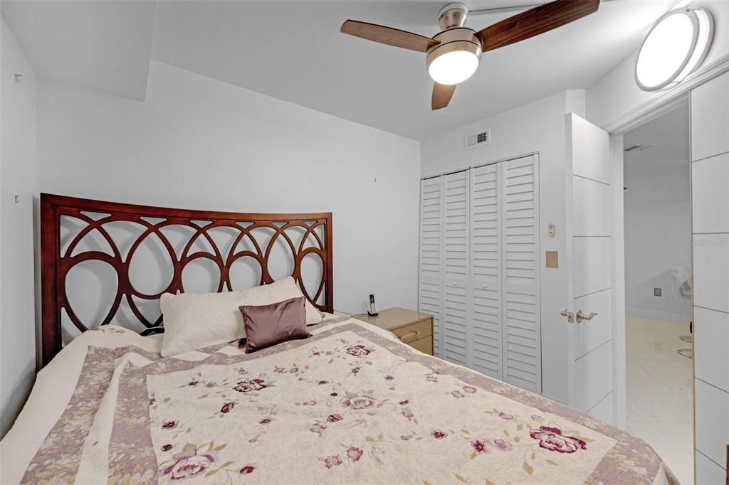 En Venta: $294,750 (2 camas, 1 baños, 850 Pies cuadrados)