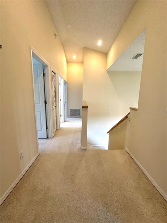 Под контрактом: $685,000 (4 спален, 2 ванн, 3376 Квадратных фут)