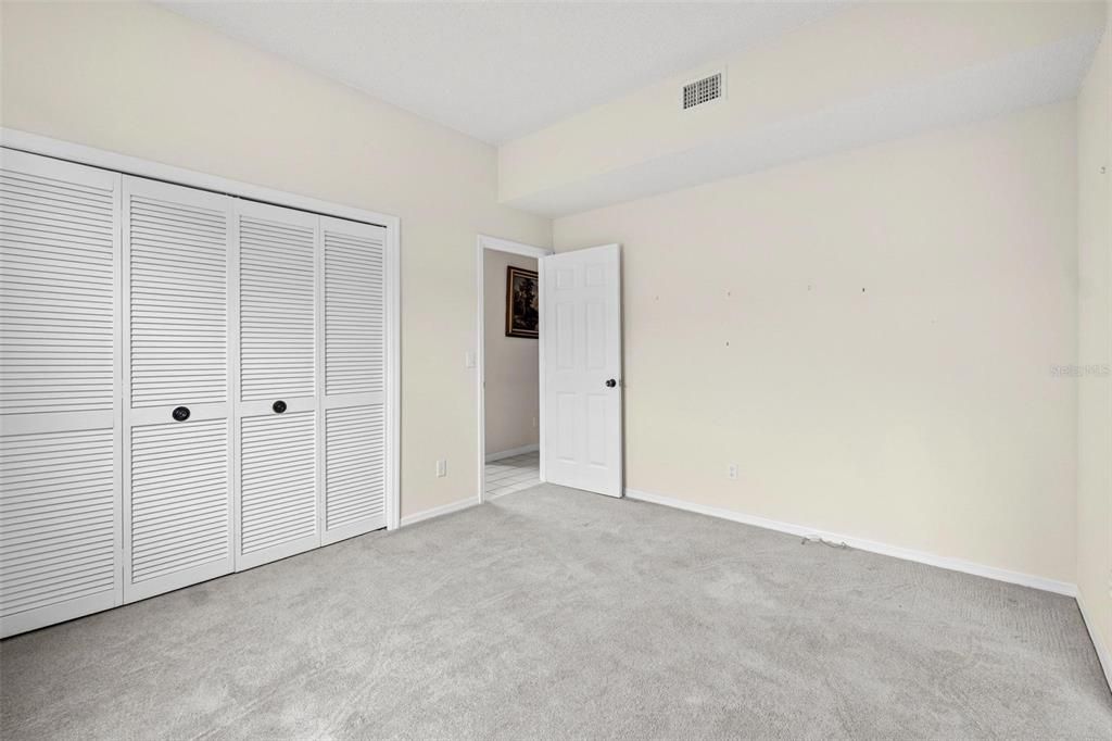 Под контрактом: $685,000 (4 спален, 2 ванн, 3376 Квадратных фут)