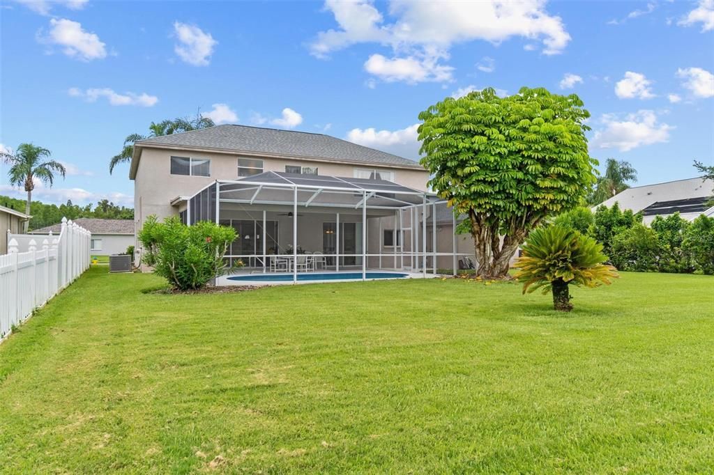 Под контрактом: $685,000 (4 спален, 2 ванн, 3376 Квадратных фут)