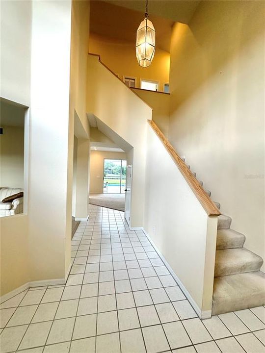 Под контрактом: $685,000 (4 спален, 2 ванн, 3376 Квадратных фут)