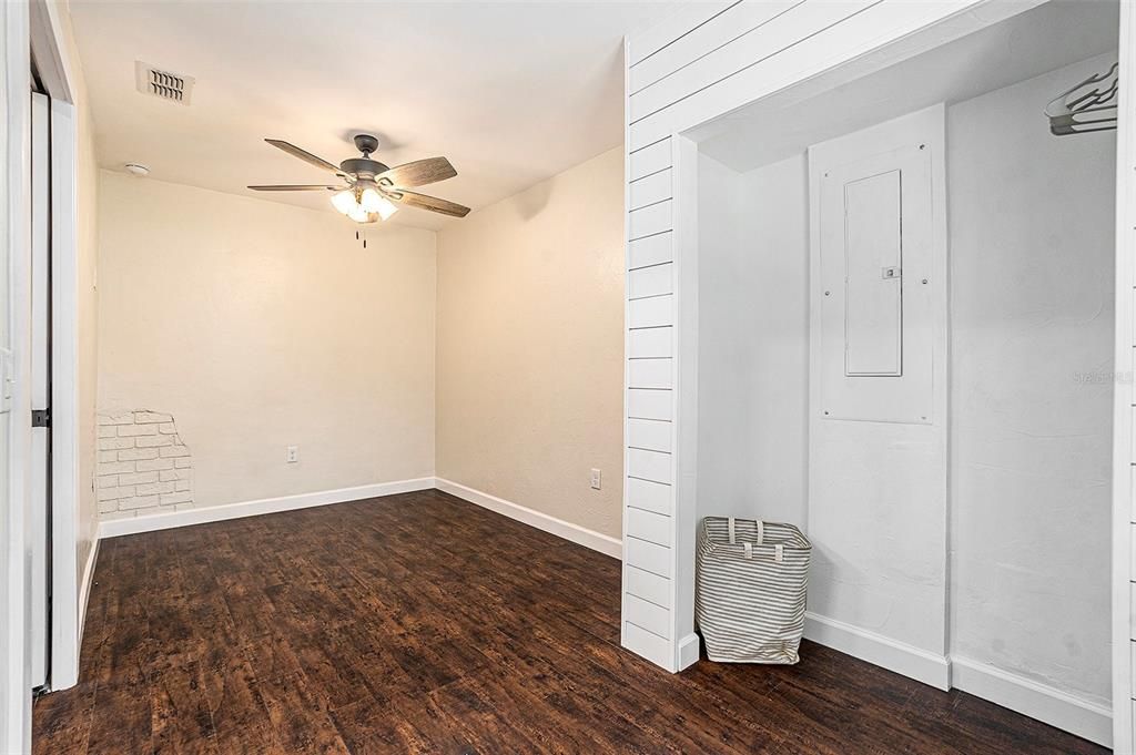 Под контрактом: $510,000 (3 спален, 2 ванн, 1756 Квадратных фут)