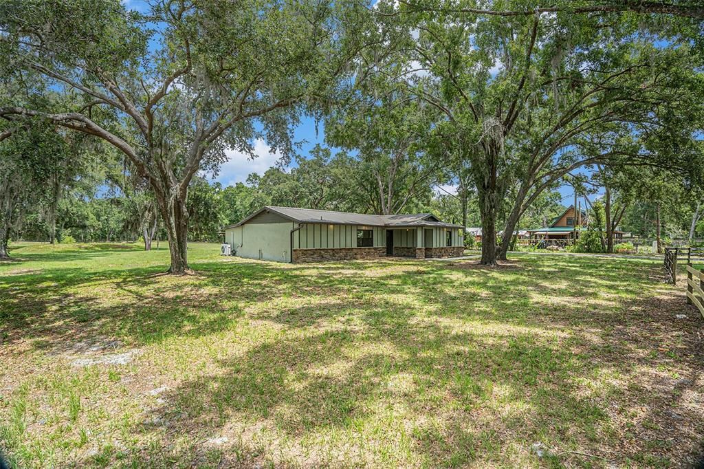 Под контрактом: $510,000 (3 спален, 2 ванн, 1756 Квадратных фут)