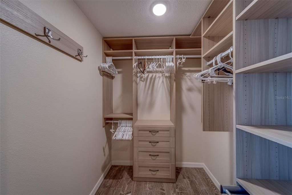 For Rent: $10,000 (3 beds, 3 baths, 2360 Square Feet)