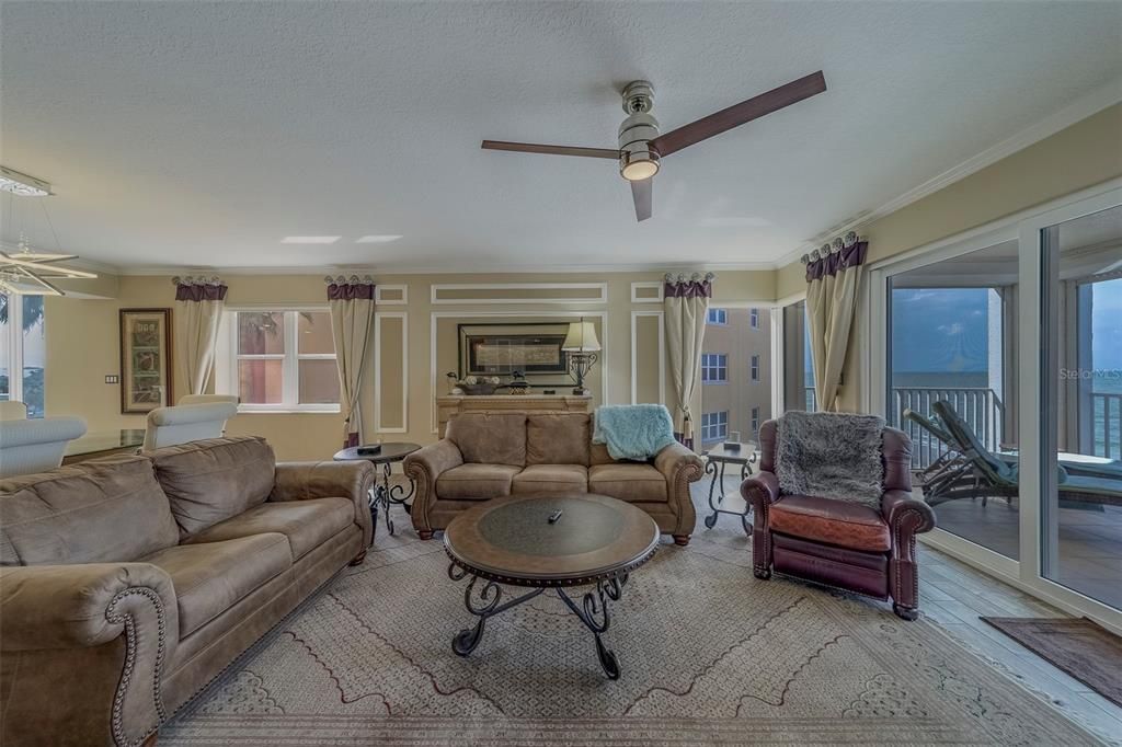 For Rent: $10,000 (3 beds, 3 baths, 2360 Square Feet)