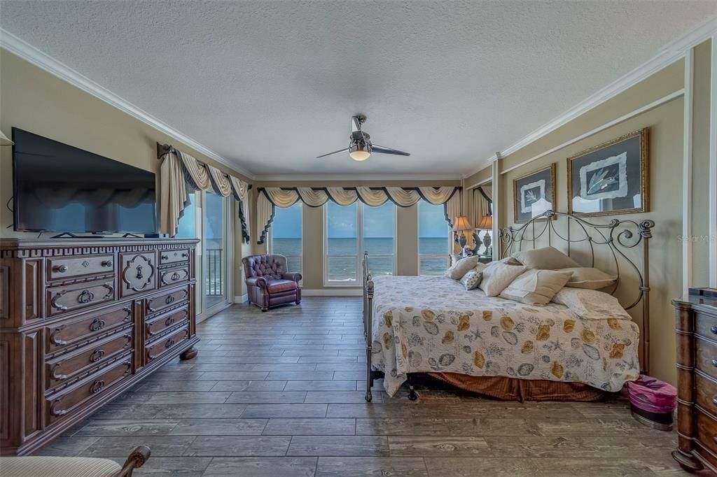 For Rent: $10,000 (3 beds, 3 baths, 2360 Square Feet)