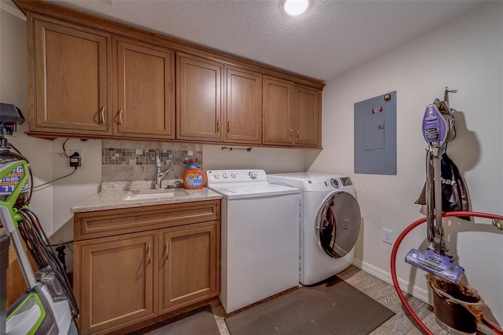 For Rent: $10,000 (3 beds, 3 baths, 2360 Square Feet)