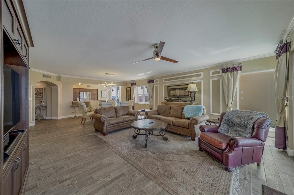 For Rent: $10,000 (3 beds, 3 baths, 2360 Square Feet)