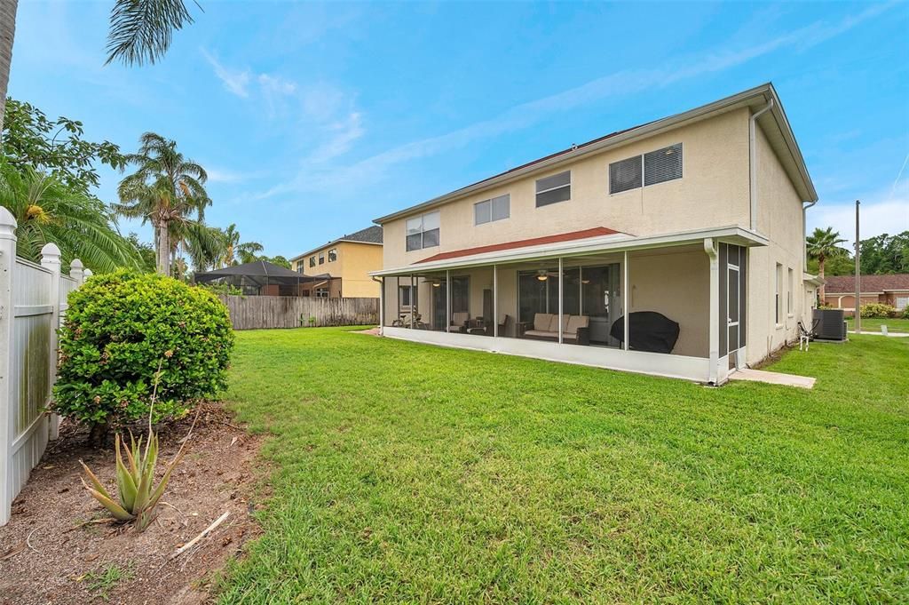 На продажу: $550,000 (5 спален, 2 ванн, 3243 Квадратных фут)