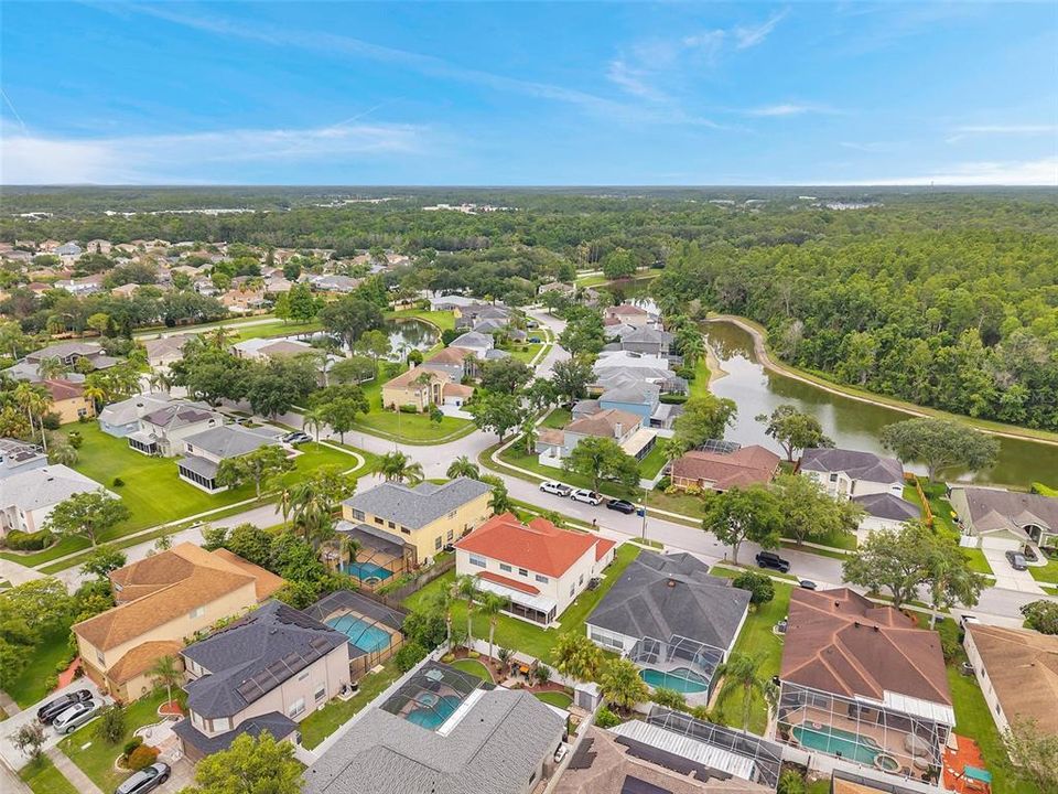 На продажу: $550,000 (5 спален, 2 ванн, 3243 Квадратных фут)