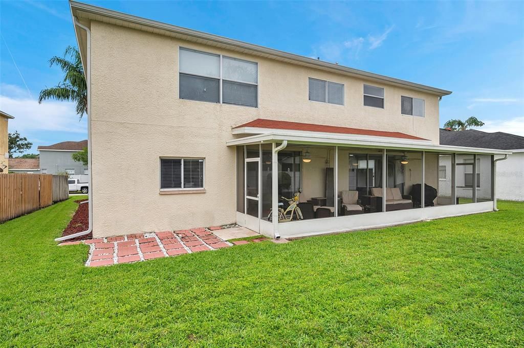 На продажу: $550,000 (5 спален, 2 ванн, 3243 Квадратных фут)