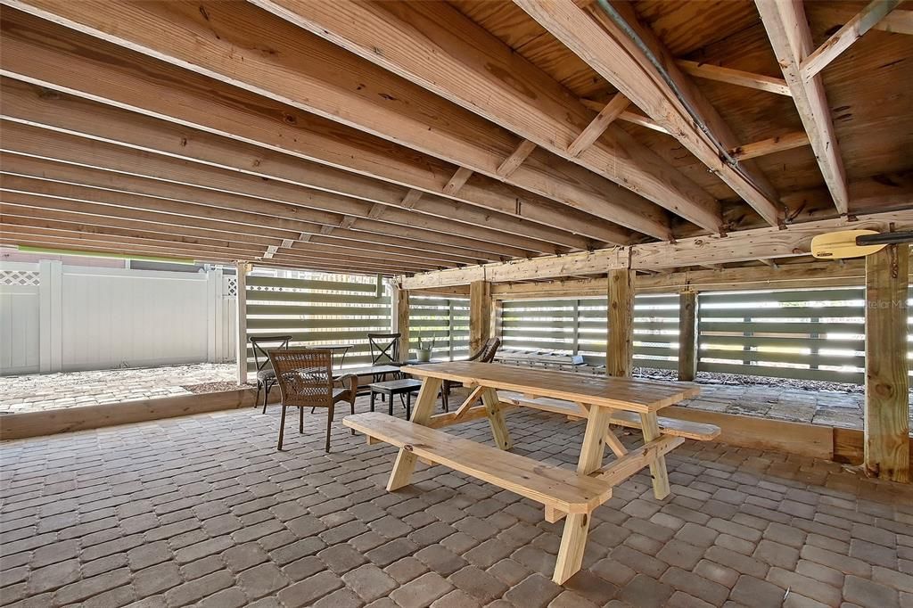 For Sale: $1,250,000 (4 beds, 0 baths, 1664 Square Feet)