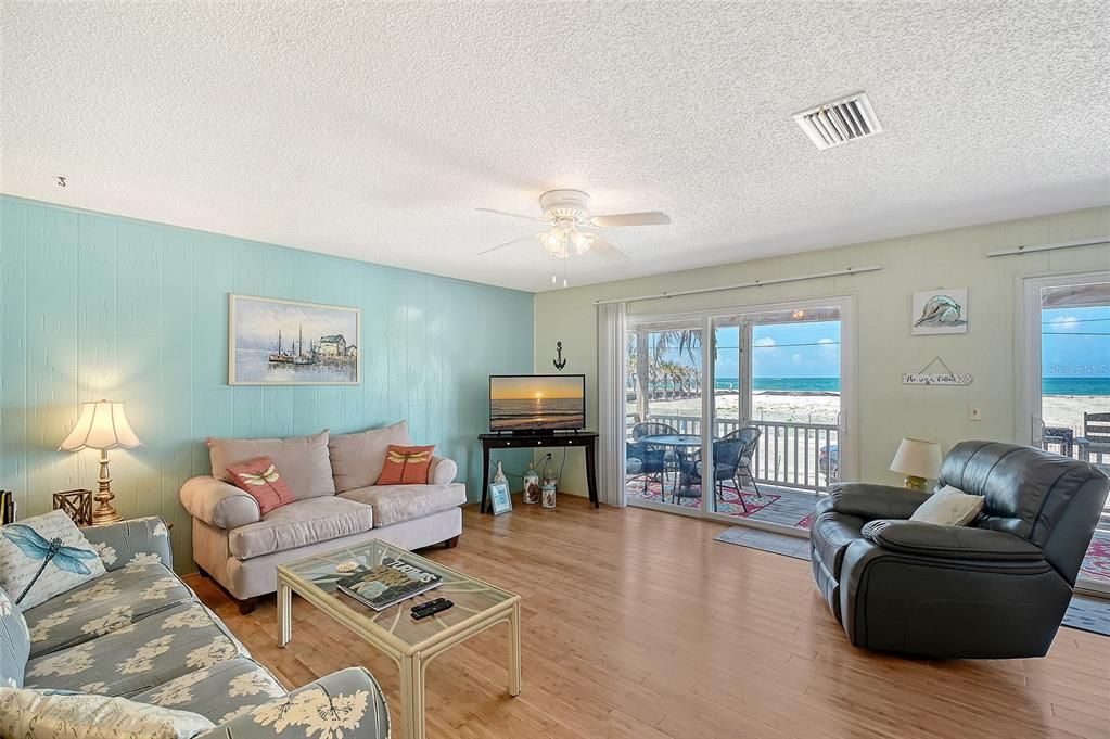 For Sale: $1,250,000 (4 beds, 0 baths, 1664 Square Feet)
