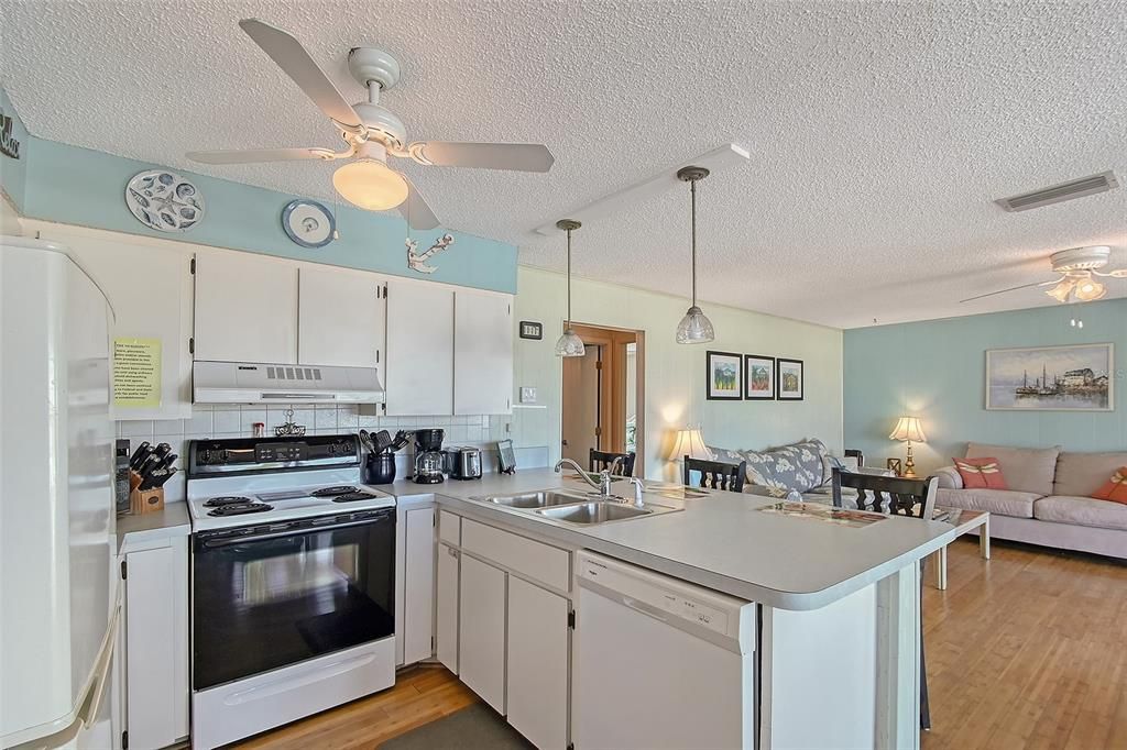 For Sale: $1,250,000 (4 beds, 0 baths, 1664 Square Feet)