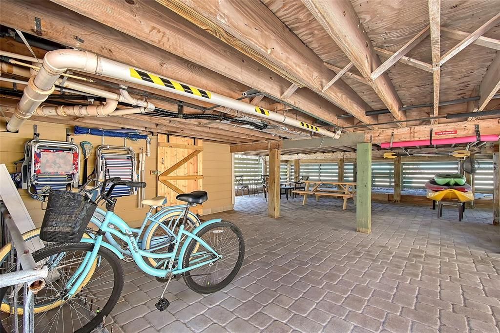 For Sale: $1,250,000 (4 beds, 0 baths, 1664 Square Feet)