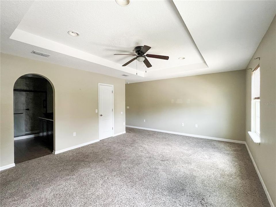 Active With Contract: $284,900 (5 beds, 3 baths, 2887 Square Feet)