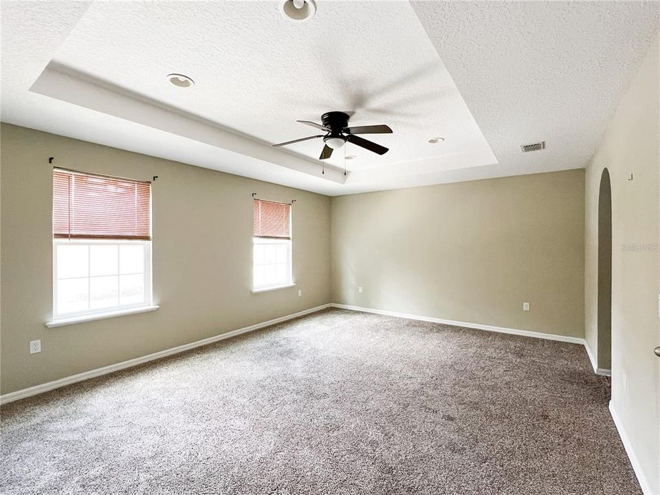 Active With Contract: $284,900 (5 beds, 3 baths, 2887 Square Feet)