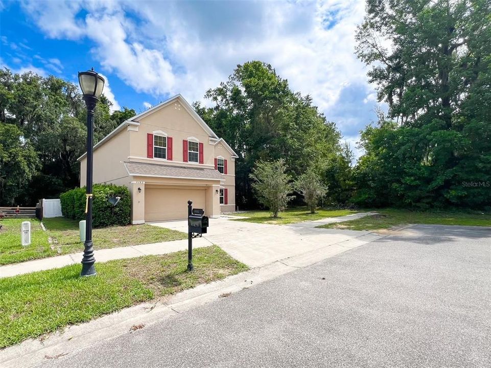 Active With Contract: $284,900 (5 beds, 3 baths, 2887 Square Feet)